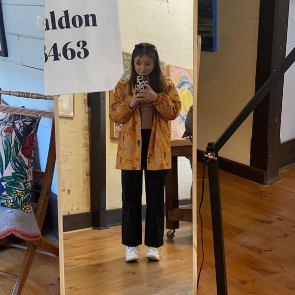 Meet your Posher, Zoe - Picture 3 of 3